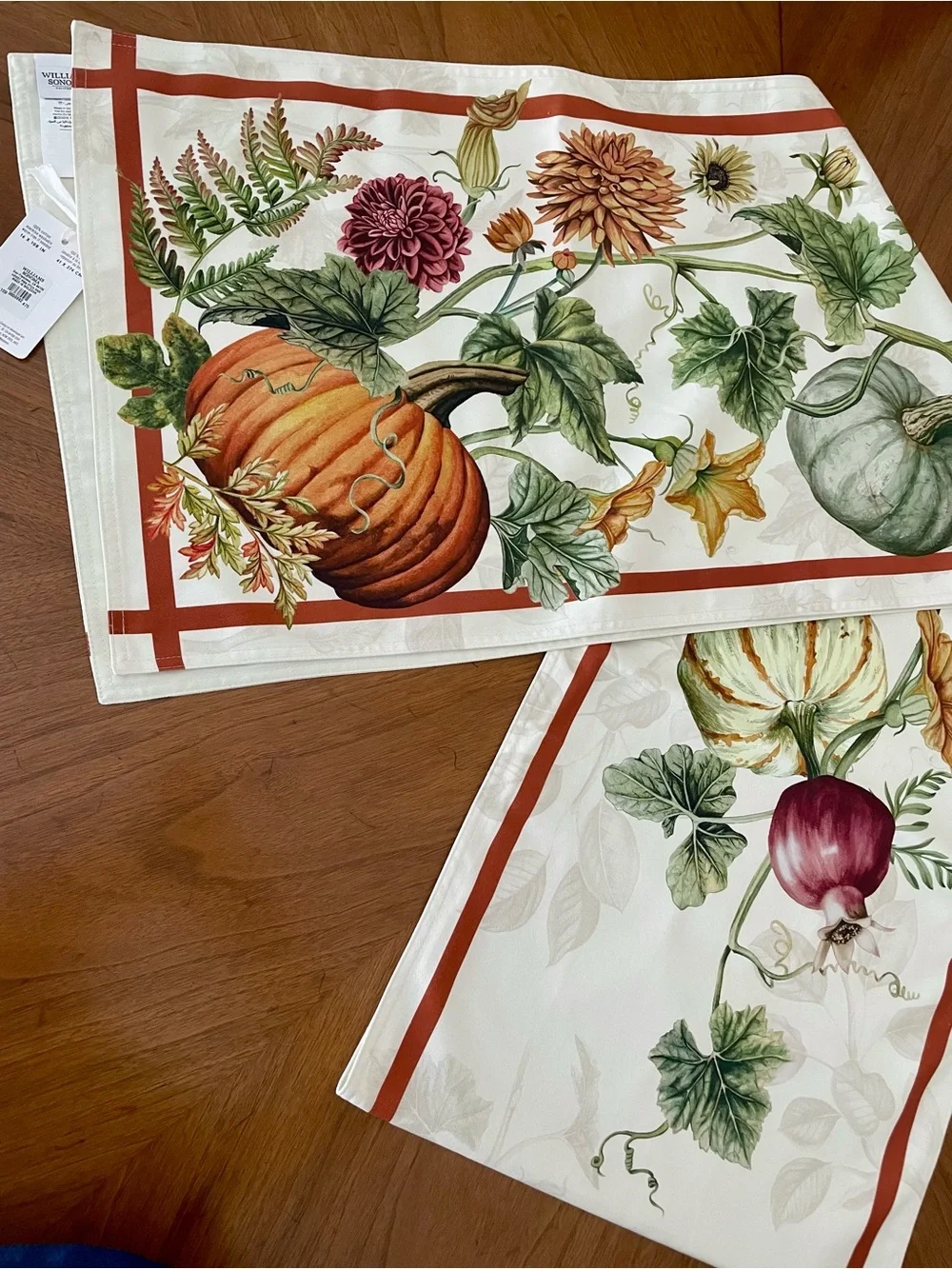 NWT Williams Sonoma Harvest Pumpkin Patch Table Runner 16